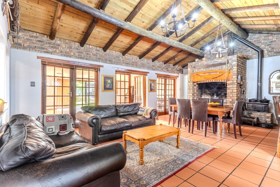 4 Bedroom Property for Sale in Protea Heights Western Cape